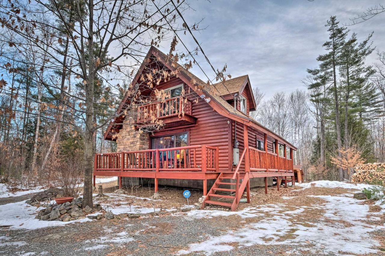 Secluded Johnsburg Retreat With Hot Tub And Fire Pit Villa Bagian luar foto